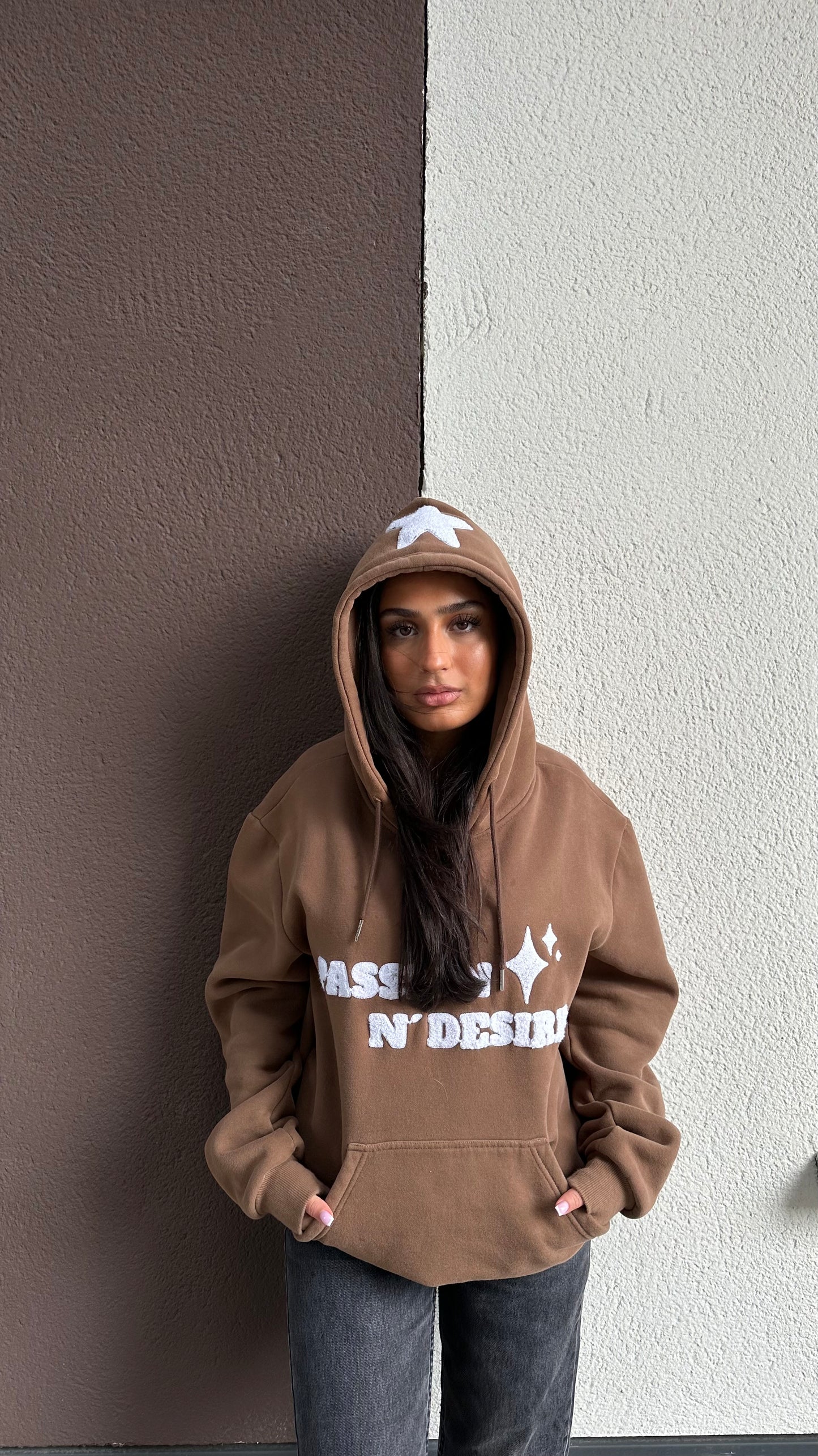 PND ”HOODIE” COFFEE BROWN